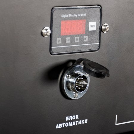 Бензиновый генератор с электростартером и коннектором автоматики FUBAG BS 7500 A ES в Новосибирске фото